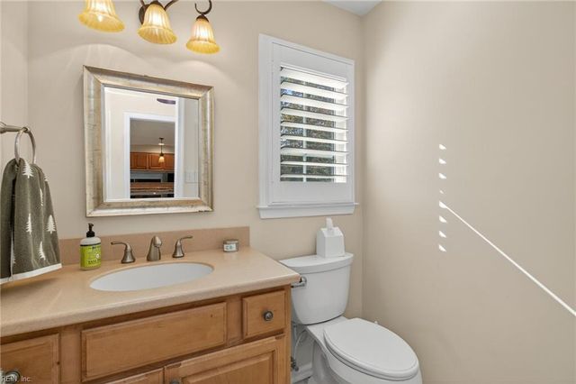 1909 Piney Woods LN, Virginia Beach, VA 23456