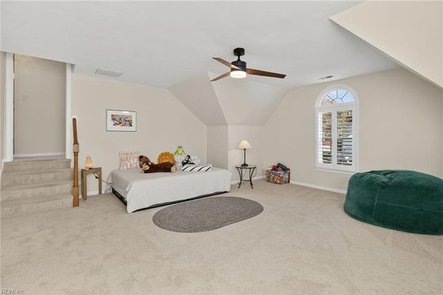 1909 Piney Woods LN, Virginia Beach, VA 23456