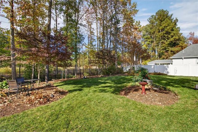 1909 Piney Woods LN, Virginia Beach, VA 23456