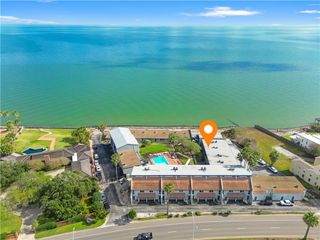 3402 Ocean Dr 16, Corpus Christi, TX 78411