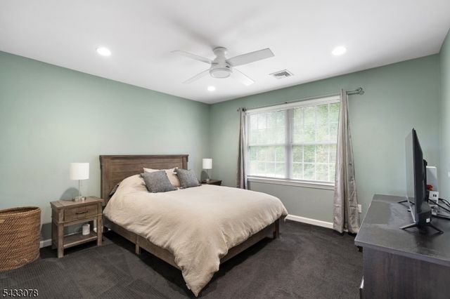 9 Valley Manor Dr, Sparta Twp., NJ 07871