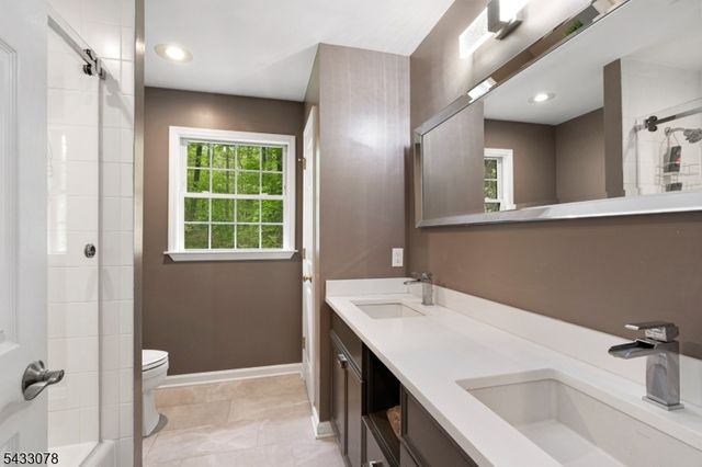 9 Valley Manor Dr, Sparta Twp., NJ 07871