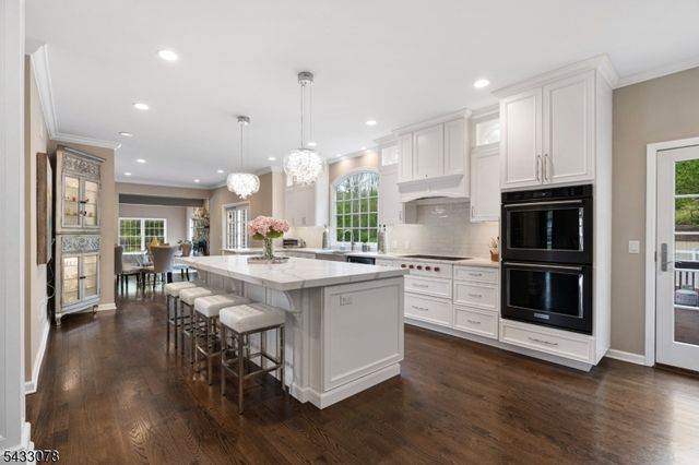 9 Valley Manor Dr, Sparta Twp., NJ 07871