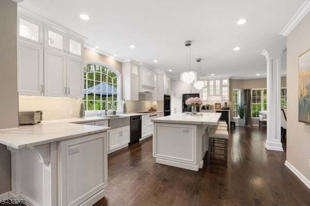 9 Valley Manor Dr, Sparta Twp., NJ 07871
