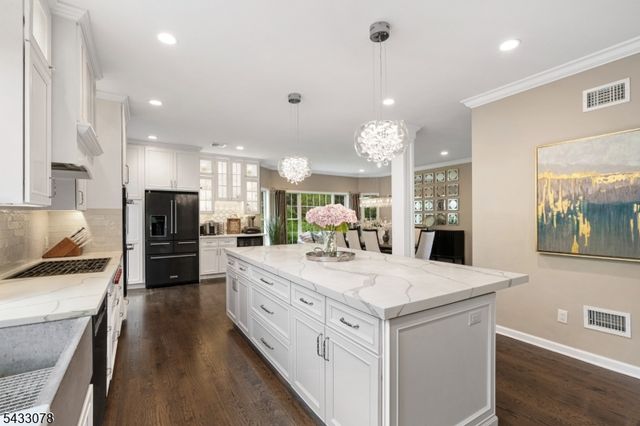 9 Valley Manor Dr, Sparta Twp., NJ 07871