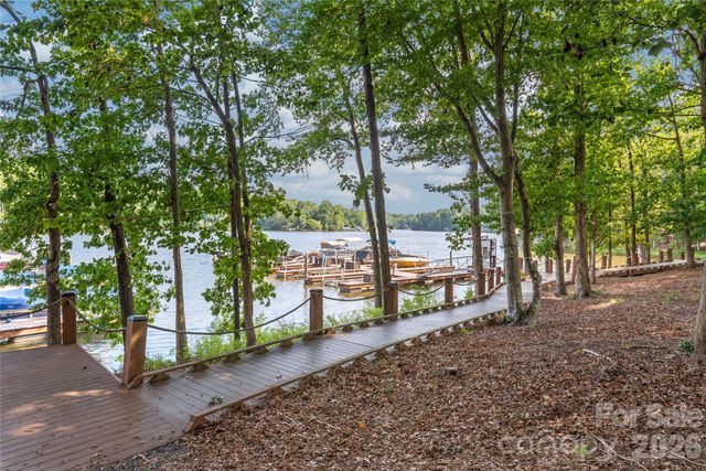 5703 Casper Drive, Charlotte, NC 28214