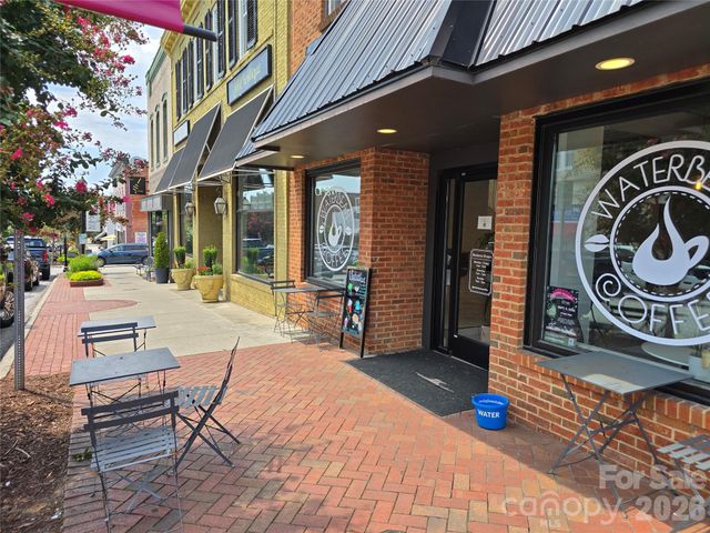 5703 Casper Drive, Charlotte, NC 28214