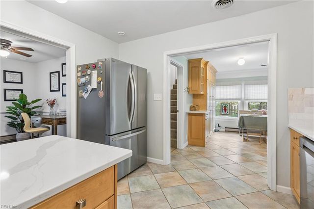 203 Bayview DR, Yorktown, VA 23692