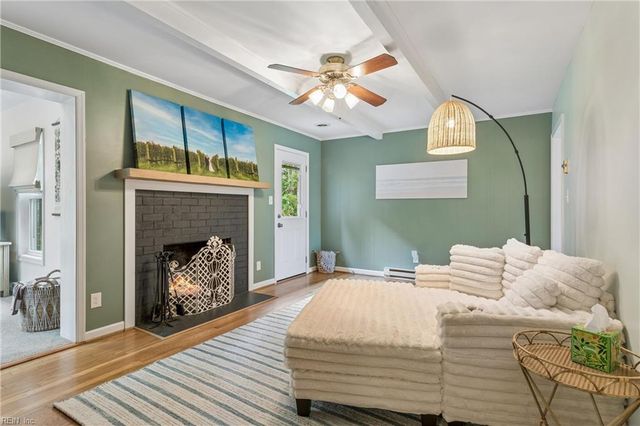 203 Bayview DR, Yorktown, VA 23692