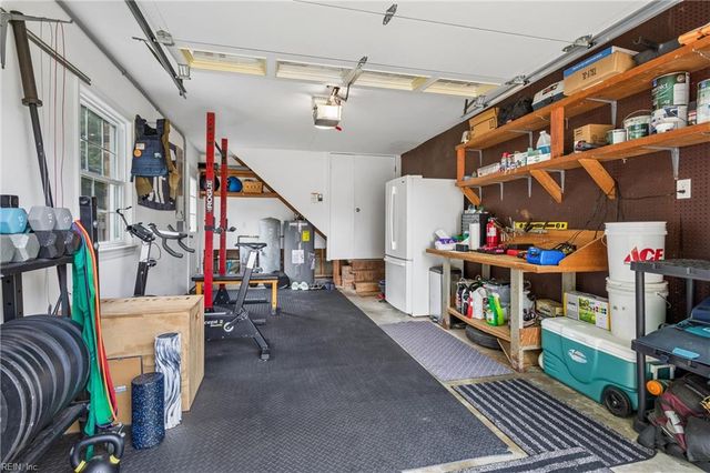 203 Bayview DR, Yorktown, VA 23692