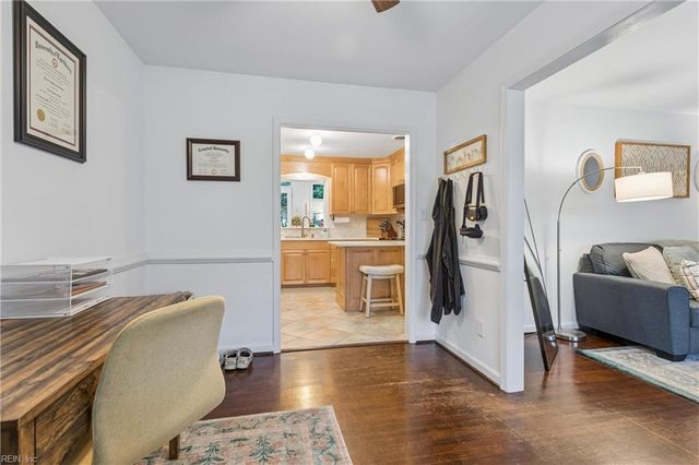 203 Bayview DR, Yorktown, VA 23692