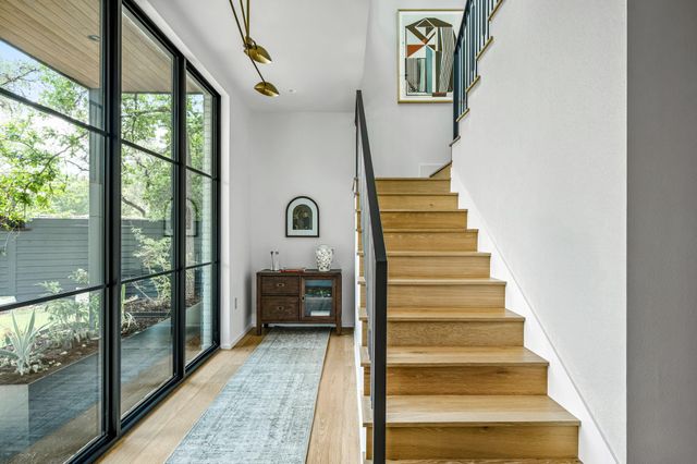 1102 Heritage WAY, Austin, TX 78703