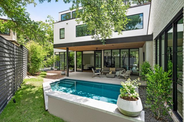 1102 Heritage WAY, Austin, TX 78703