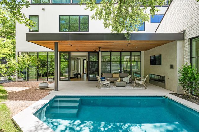 1102 Heritage WAY, Austin, TX 78703
