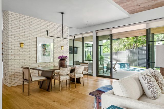 1102 Heritage WAY, Austin, TX 78703