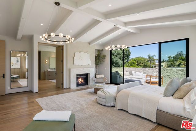 5056 Louise Avenue, Encino (los Angeles), CA 91316