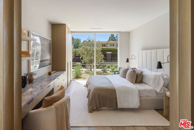 5056 Louise Avenue, Encino (los Angeles), CA 91316