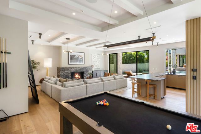 5056 Louise Avenue, Encino (los Angeles), CA 91316