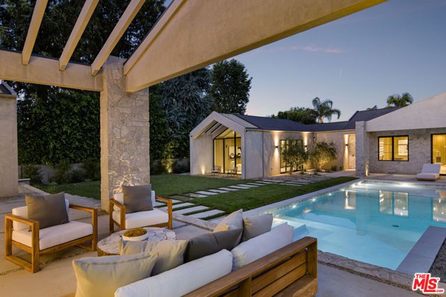 5056 Louise Avenue, Encino (los Angeles), CA 91316