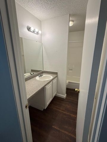 2124 Burton DR 251, Austin, TX 78741