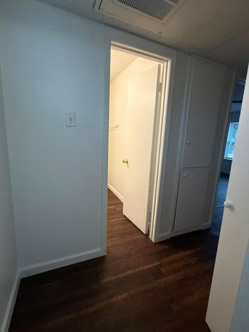 2124 Burton DR 251, Austin, TX 78741