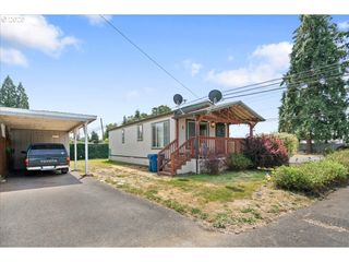 1732 PINE St Ne 1, Silverton, OR 97381
