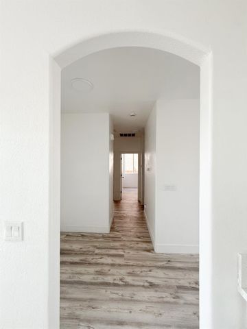 8226 Windmill Oaks Pl, Antelope, CA 95843