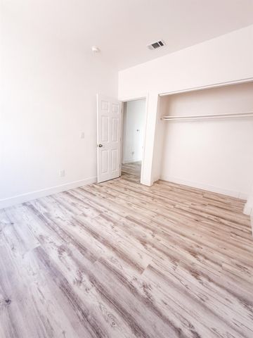8226 Windmill Oaks Pl, Antelope, CA 95843