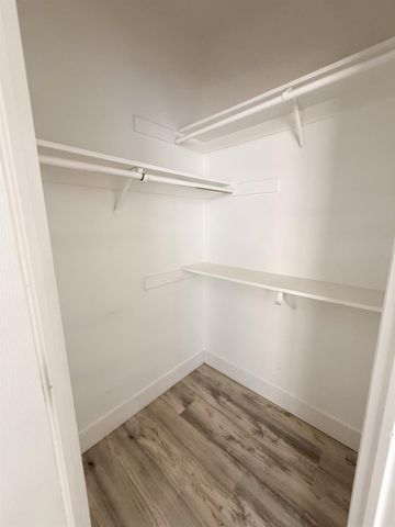 8226 Windmill Oaks Pl, Antelope, CA 95843