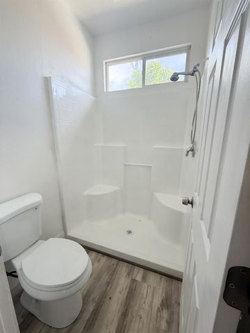 8226 Windmill Oaks Pl, Antelope, CA 95843