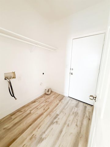 8226 Windmill Oaks Pl, Antelope, CA 95843