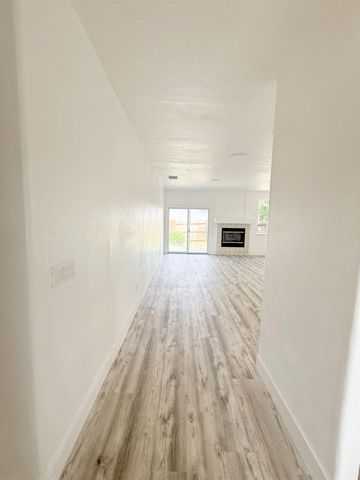 8226 Windmill Oaks Pl, Antelope, CA 95843