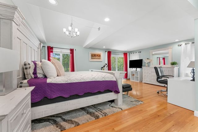 59 Briarcliff Rd, Brockton, MA 02301