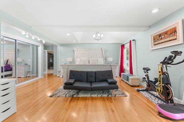 59 Briarcliff Rd, Brockton, MA 02301