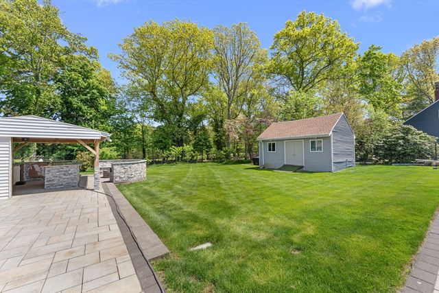 59 Briarcliff Rd, Brockton, MA 02301