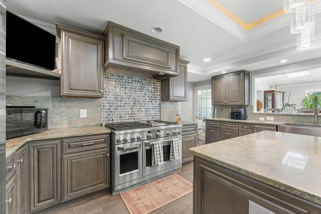 59 Briarcliff Rd, Brockton, MA 02301