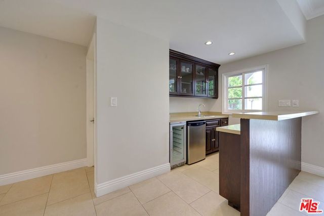 18519 Linnet Street, Los Angeles, CA 91356