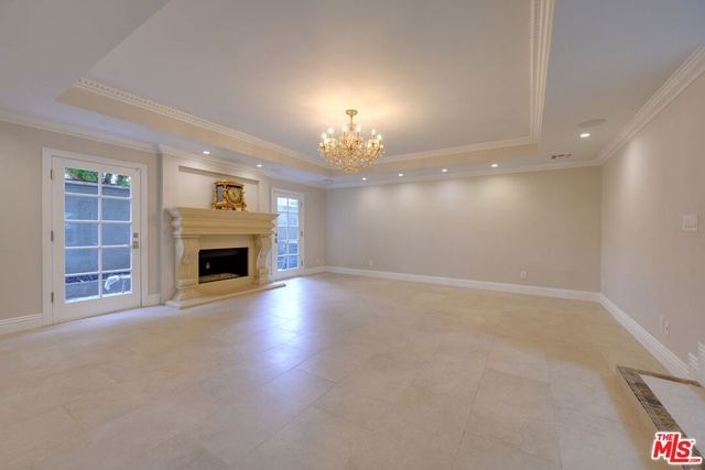 18519 Linnet Street, Los Angeles, CA 91356