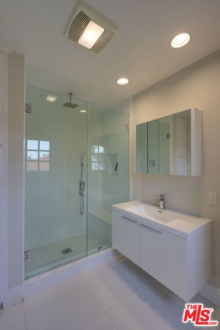 18519 Linnet Street, Los Angeles, CA 91356