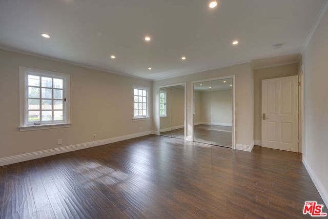 18519 Linnet Street, Los Angeles, CA 91356