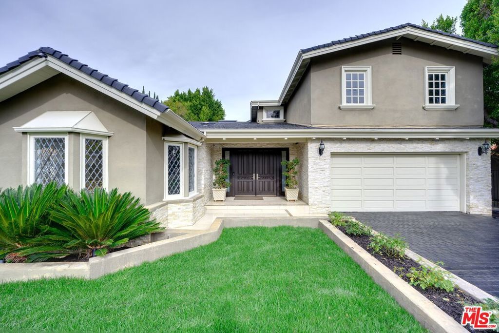 18519 Linnet Street, Los Angeles, CA 91356