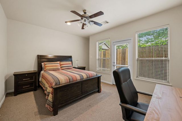 5336 Petty Street C, Houston, TX 77007