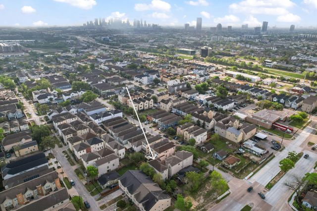 5336 Petty Street C, Houston, TX 77007