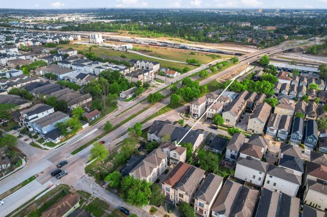 5336 Petty Street C, Houston, TX 77007