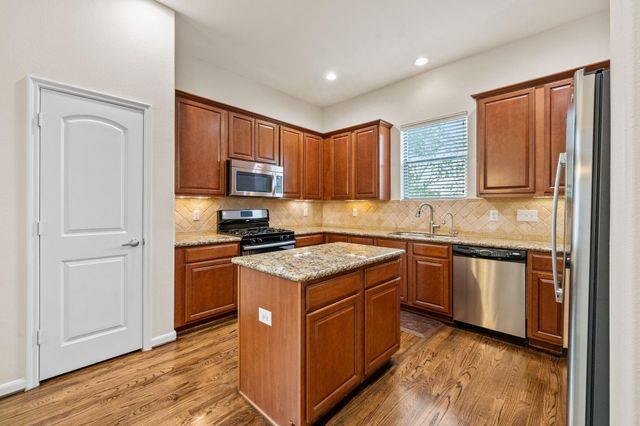 5336 Petty Street C, Houston, TX 77007