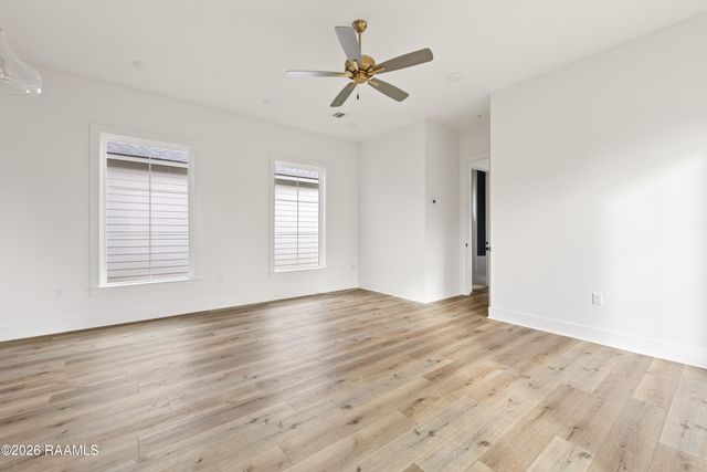 121 Mayberry Grove Street, Youngsville, LA 70592