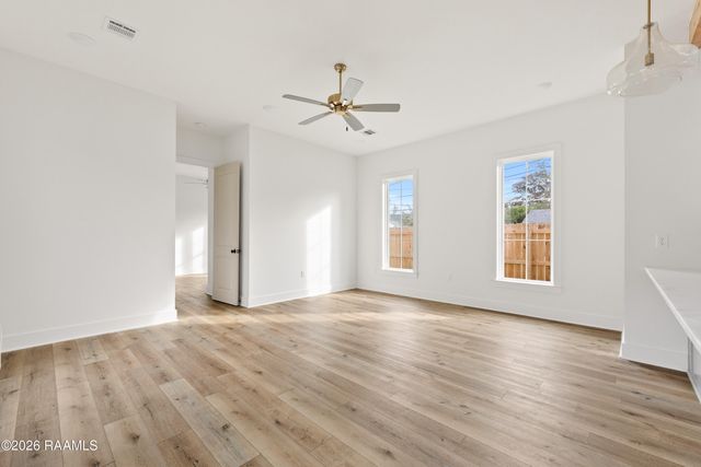 121 Mayberry Grove Street, Youngsville, LA 70592