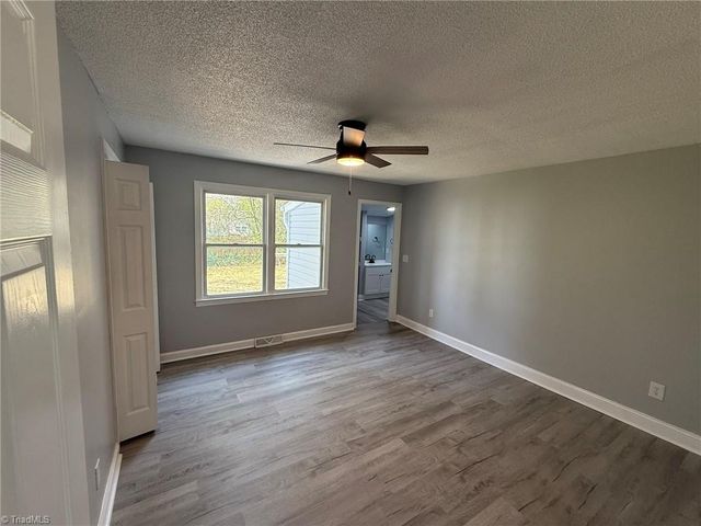 2213 OBrien Street, Greensboro, NC 27407