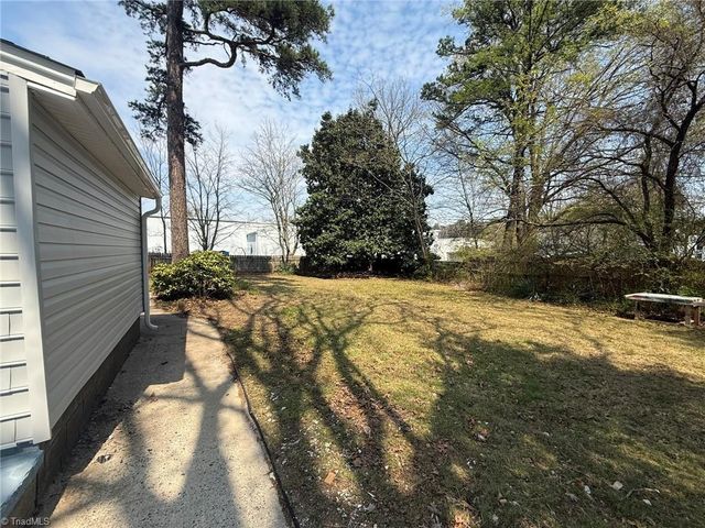 2213 OBrien Street, Greensboro, NC 27407