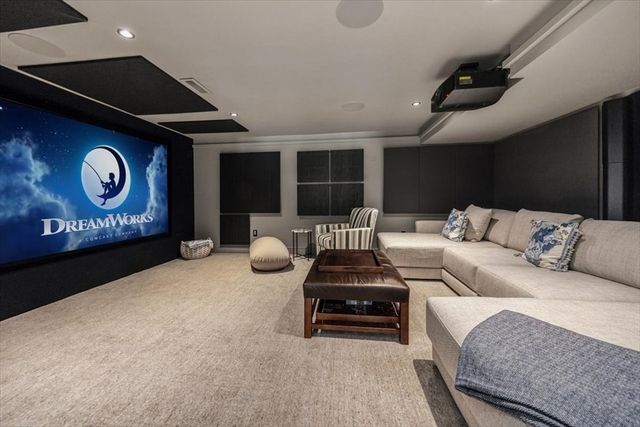 2 Black Rock Dr, Hingham, MA 02043